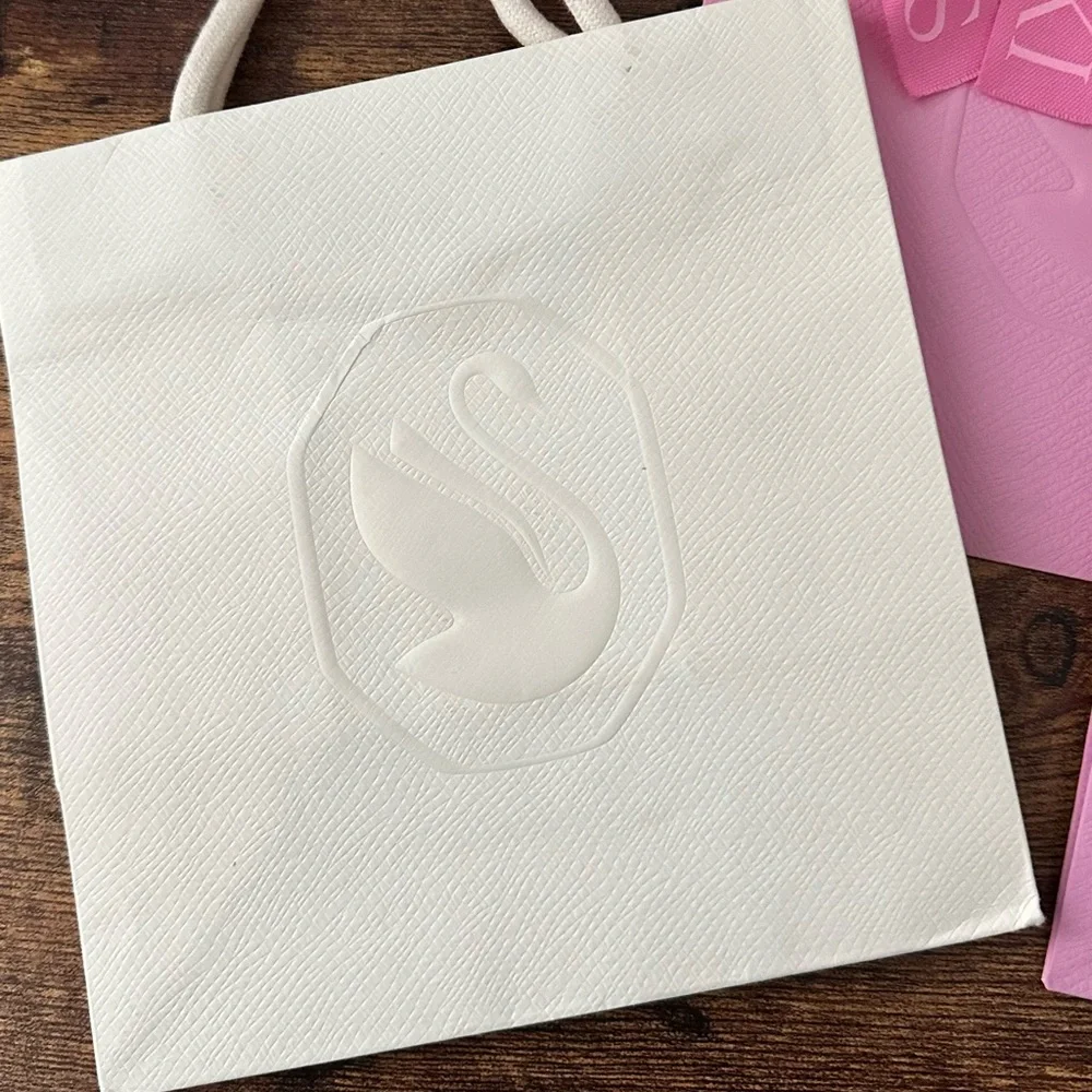 Swarovski 3 gift paper bags 2 ribbons - Picture 2 of 5